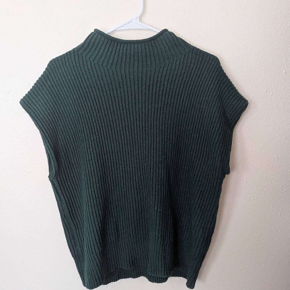 Le Lis Dark Green Ribbed Sleeveless Sweater